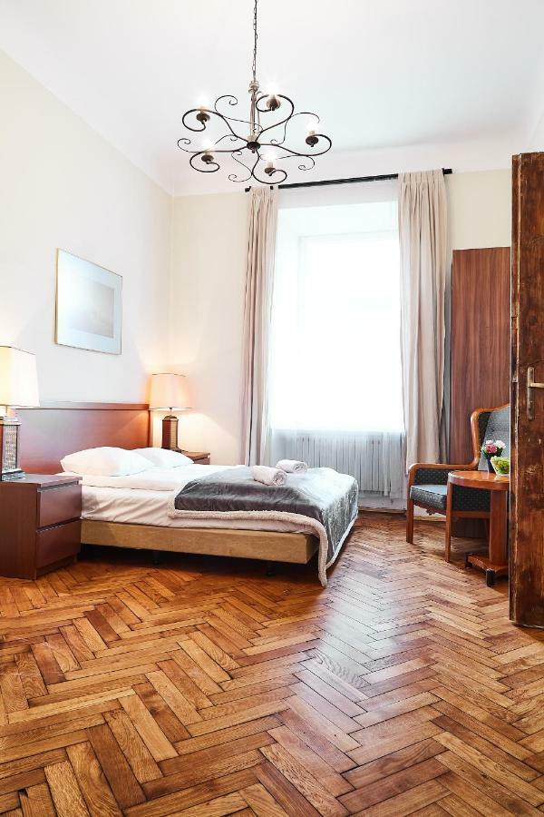 Prestige Location Apartments Pijarska Street Krakow Luaran gambar